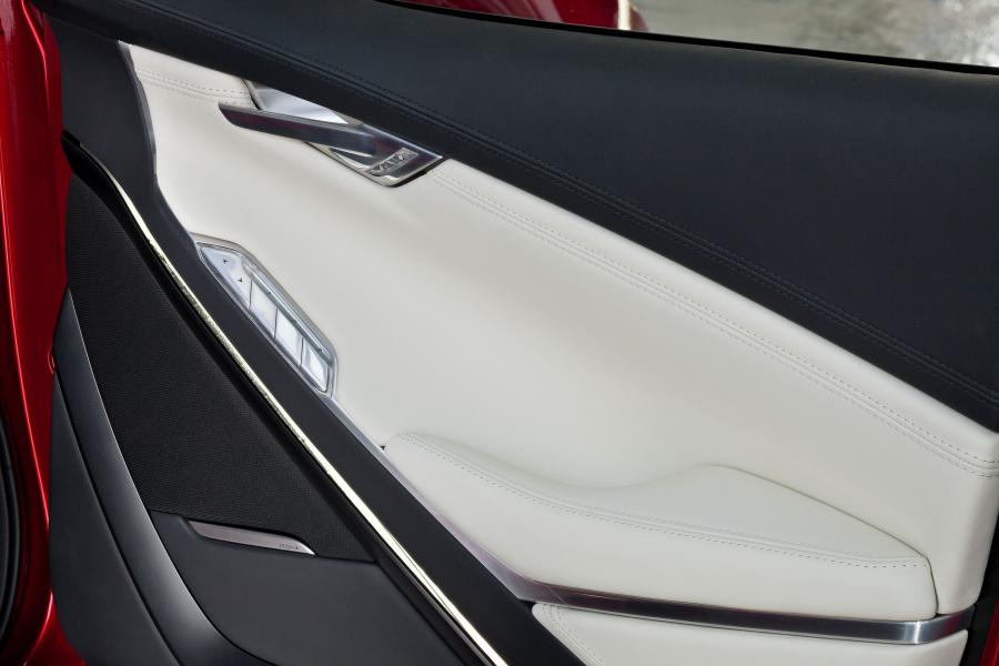 Mazda Hazumi Concept 2014 года  (фото 38 из 93)